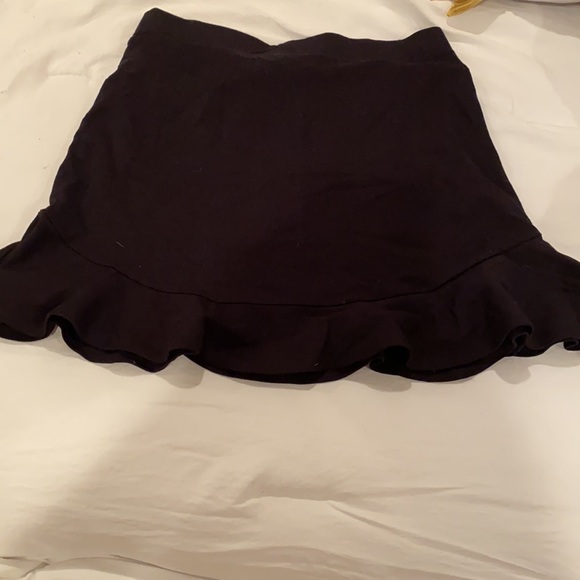 Forever 21 black ruffle skirt - Picture 3 of 3